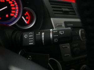 2011款2.0L 精英版 中控区