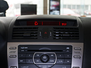 2011款2.0L 精英版 空调出风口