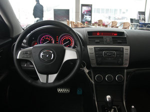2011款2.0L 精英版 中控区