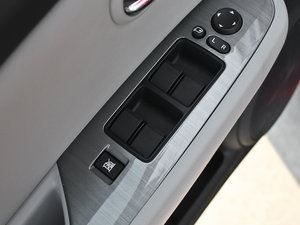 2012款2.0L 豪华版 主驾车窗控制区	