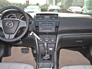 2012款2.0L 豪华版 中控台