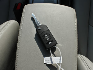 2012款2.0L 豪华版 车钥匙