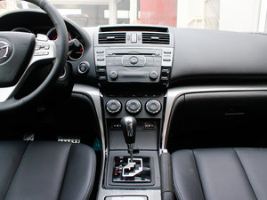 2012款2.5L 至尊版 中控台