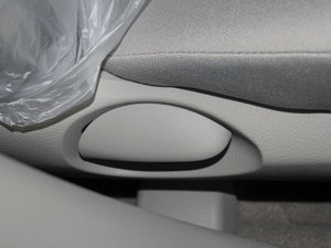 2012款2.0L 手动版 空间座椅