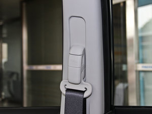 2013款2.0L 手动版 空间座椅