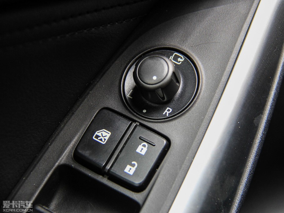 2014Ɲ 2.5L {(ln)