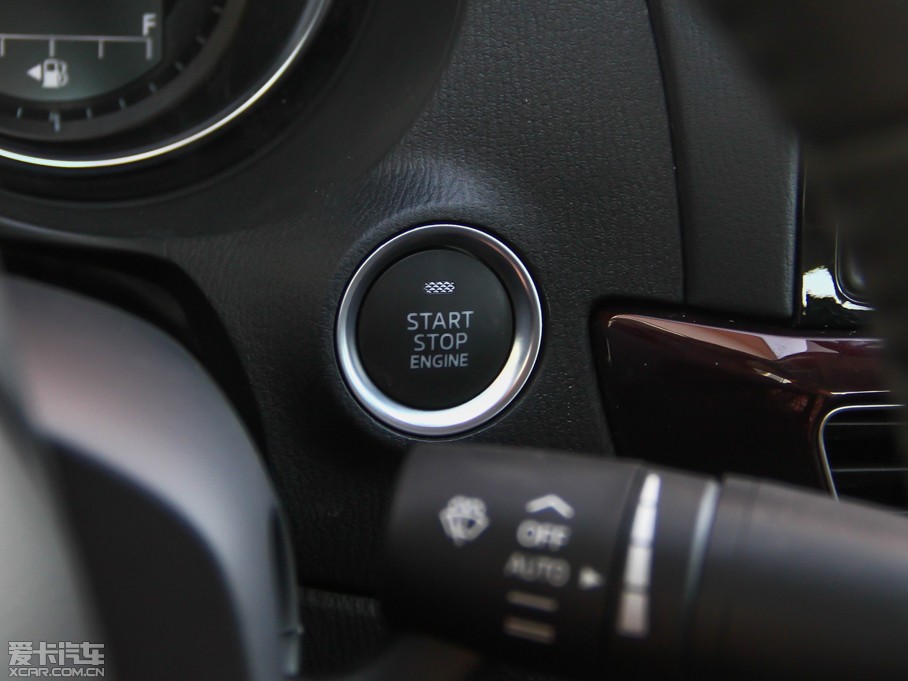 2014Ɲ 2.5L {(ln)