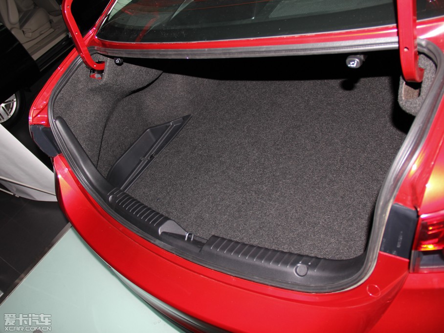 2014���Ɲ 2.5L �{�������