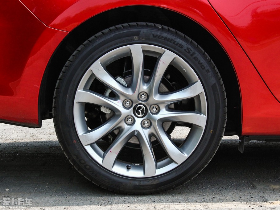 2014���Ɲ 2.5L �{������