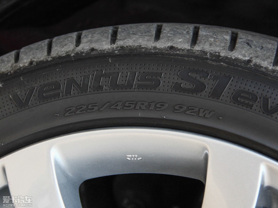 2014���Ɲ 2.5L �{������