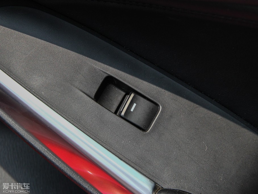 2014���Ɲ 2.5L �{������