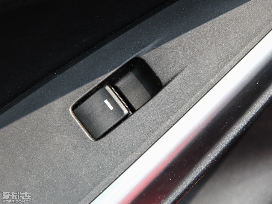 2014���Ɲ 2.5L �{������