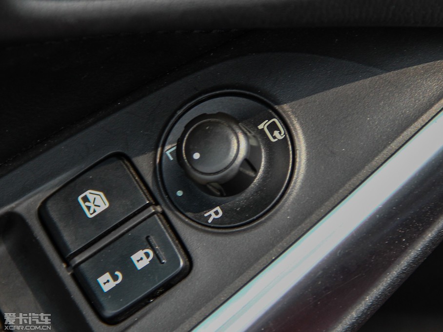 2014���Ɲ 2.5L �{������