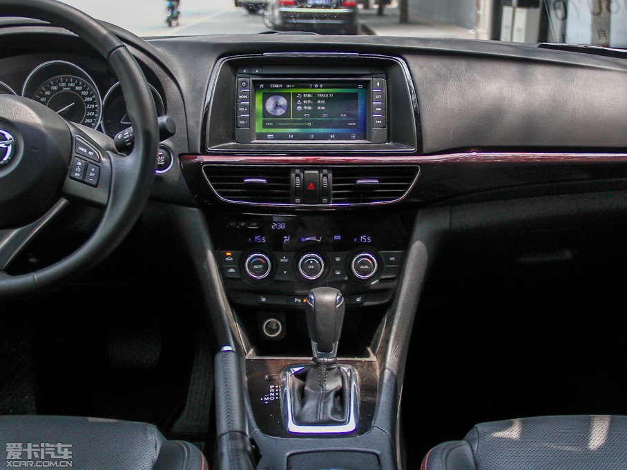 2014���Ɲ 2.5L �{������