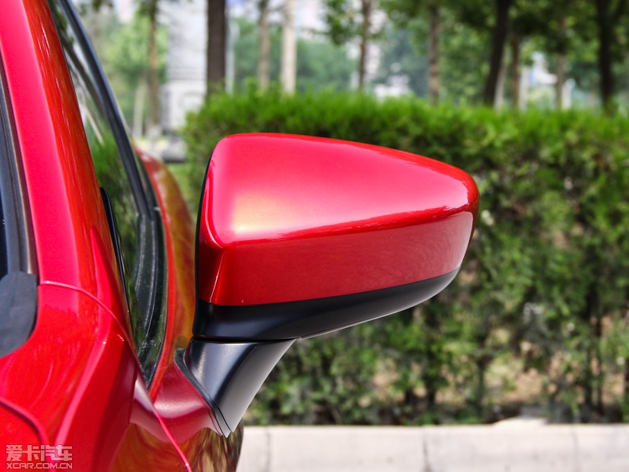 2014���Ɲ 2.5L �{(l��n)������