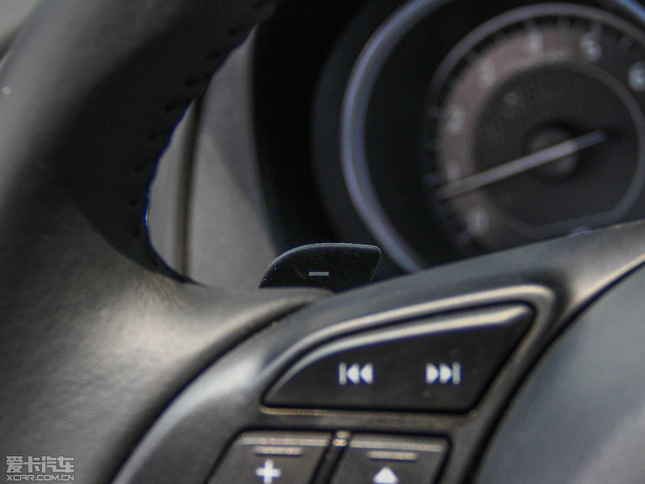 2014���Ɲ 2.5L �{������