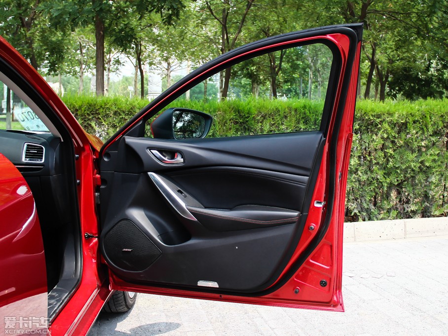 2014���Ɲ 2.5L �{������