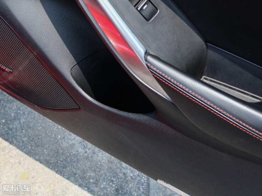 2014���Ɲ 2.5L �{������