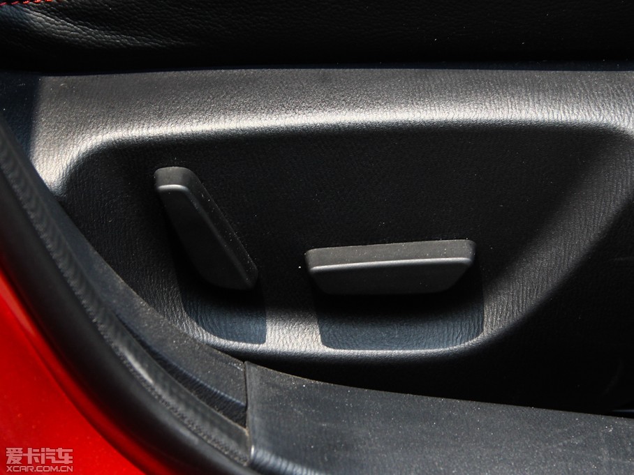 2014���Ɲ 2.5L �{������