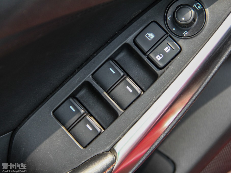 2014Ɲ 2.0L {(ln)F