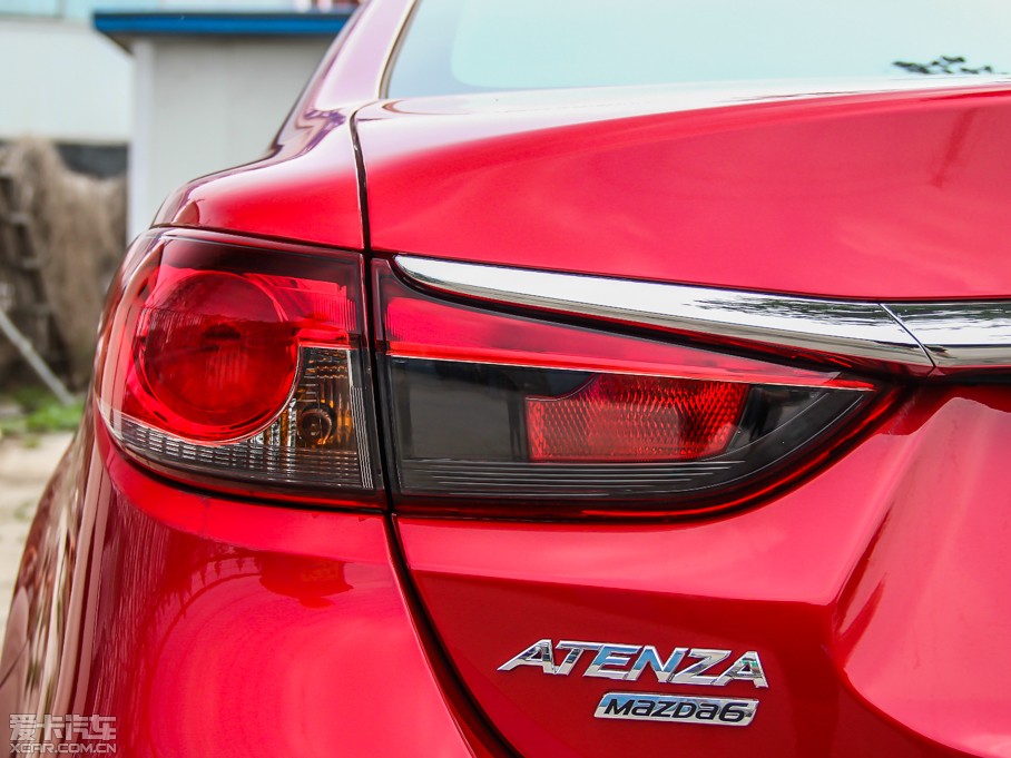 2014���Ɲ 2.0L �{(l��n)�����F��