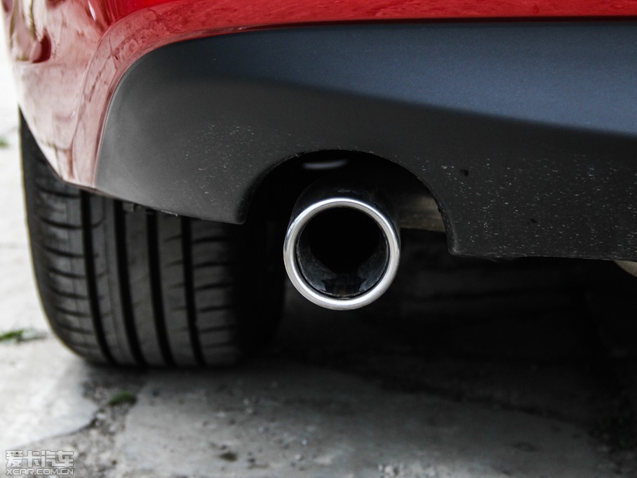 2014���Ɲ 2.0L �{�����F��