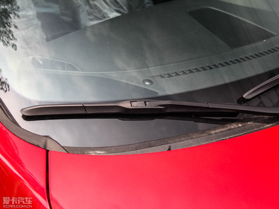 2014Ɲ 2.0L {(ln)F