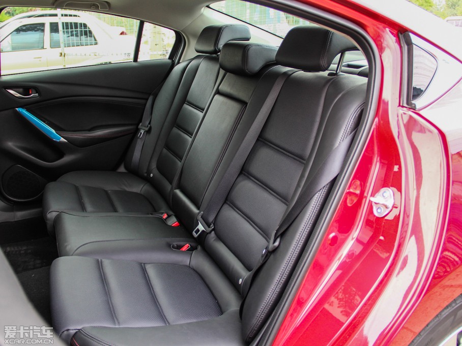 2014���Ɲ 2.0L �{�����F��