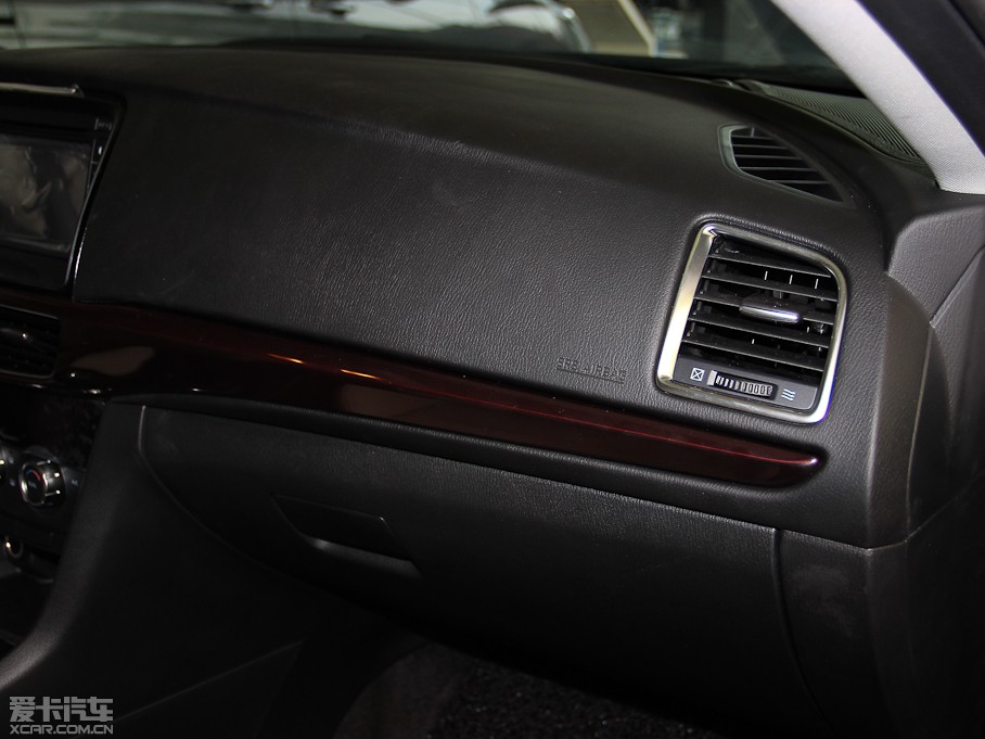 2014Ɲ 2.0L {(ln)A