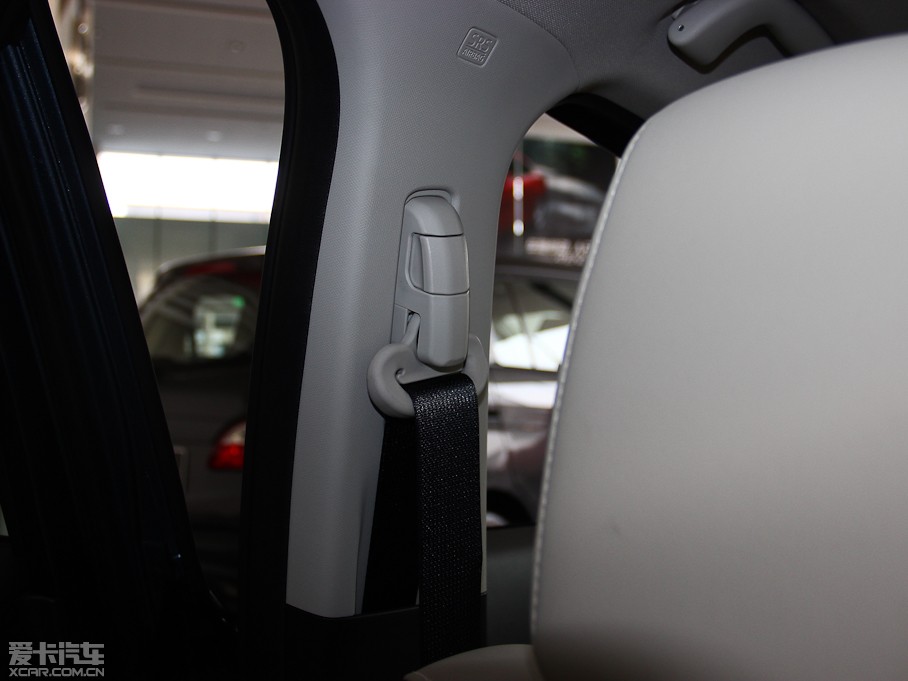 2014Ɲ 2.0L {(ln)A