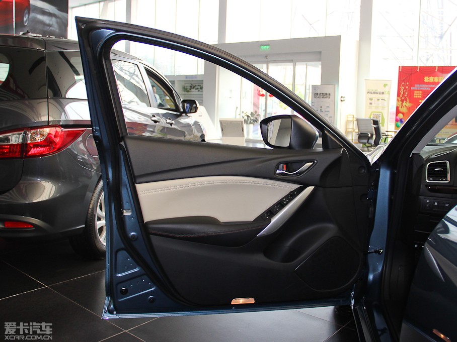 2014Ɲ 2.0L {(ln)A