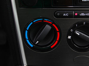 2014款2.0L 自动经典版 中控区