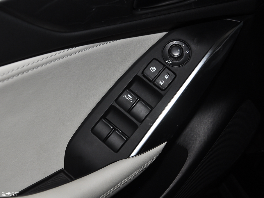 2016R_CX-4 2.0L ԄӃ{IȰ