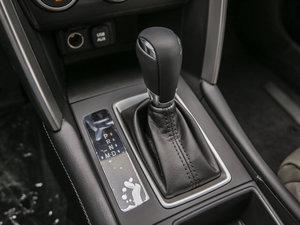 2016款2.0L 自动两驱蓝天活力真皮版 中控区