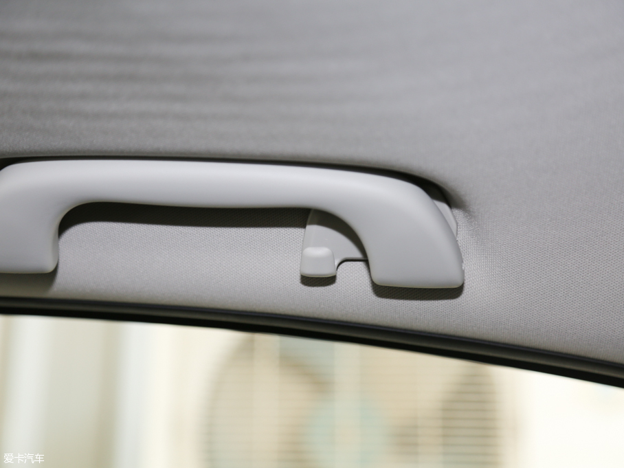 2017Ɲ 2.5L {(ln)