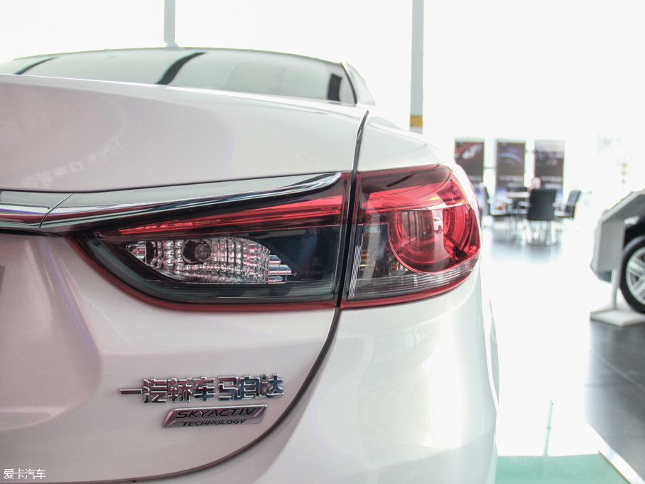 2017���Ɲ 2.0L �{(l��n)����A��