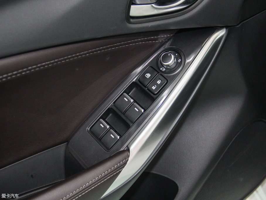 2017Ɲ 2.0L {(ln)A