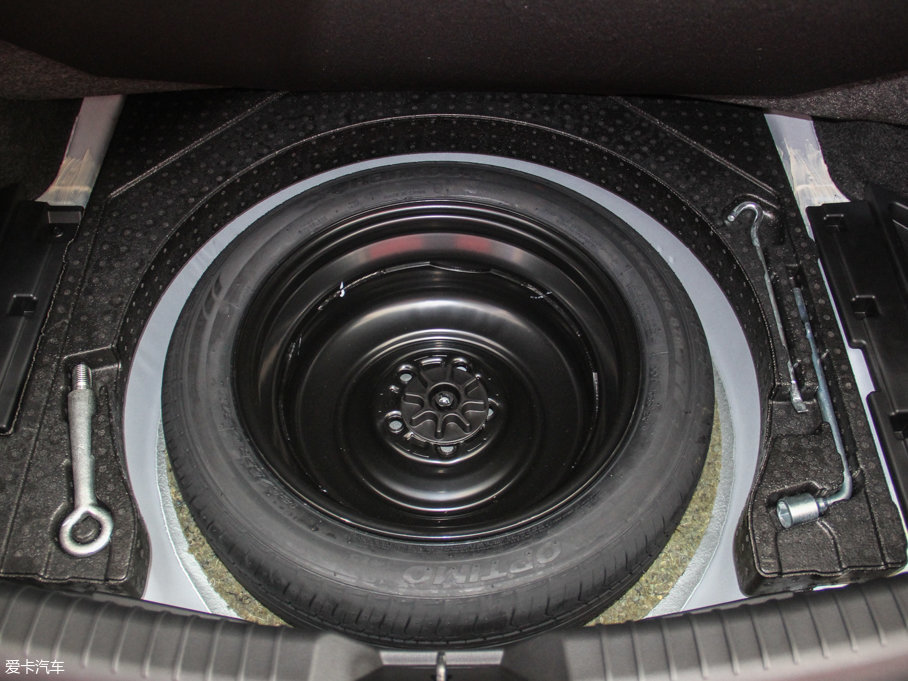 2017���Ɲ 2.0L �{����A��