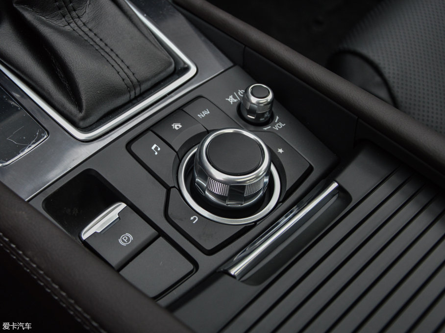 2017���Ɲ 2.5L �{���\�Ӱ�