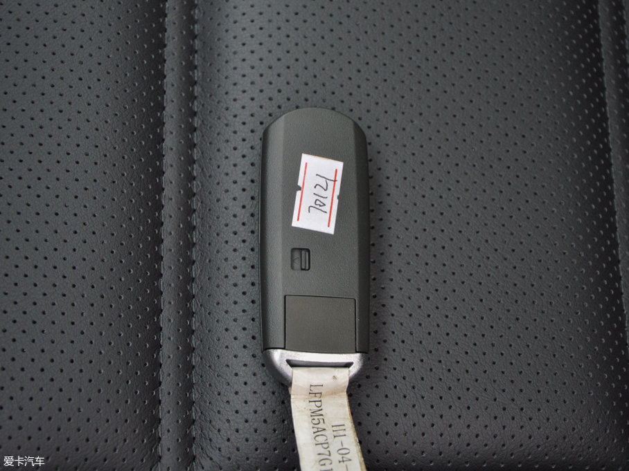 2017���Ɲ 2.5L �{���\�Ӱ�