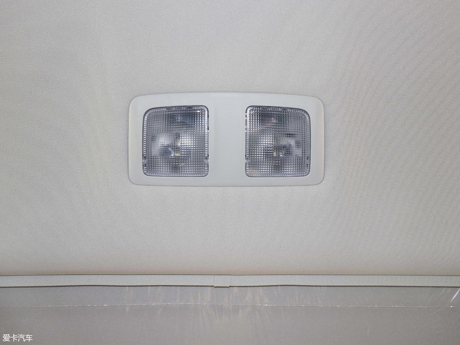 2017Ɲ 2.0L {(ln)F