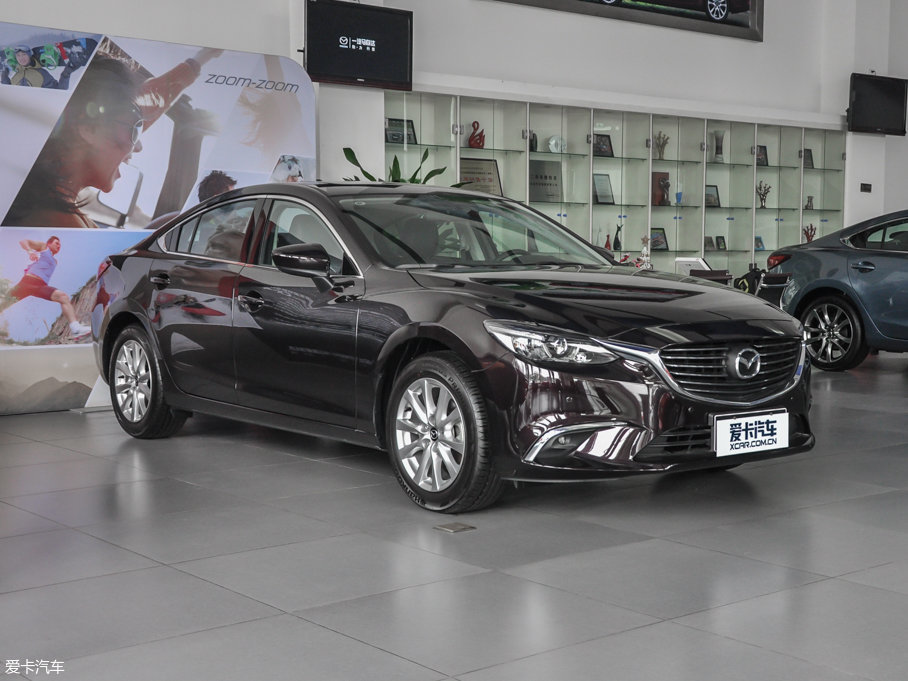 2017���Ɲ 2.0L �{��r�а�