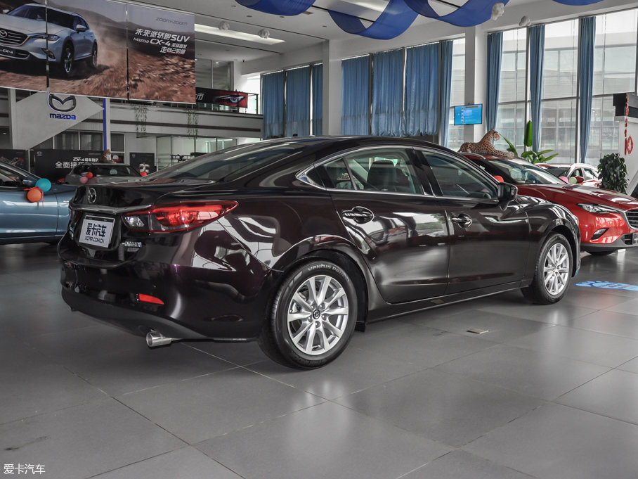 2017���Ɲ 2.0L �{��r�а�