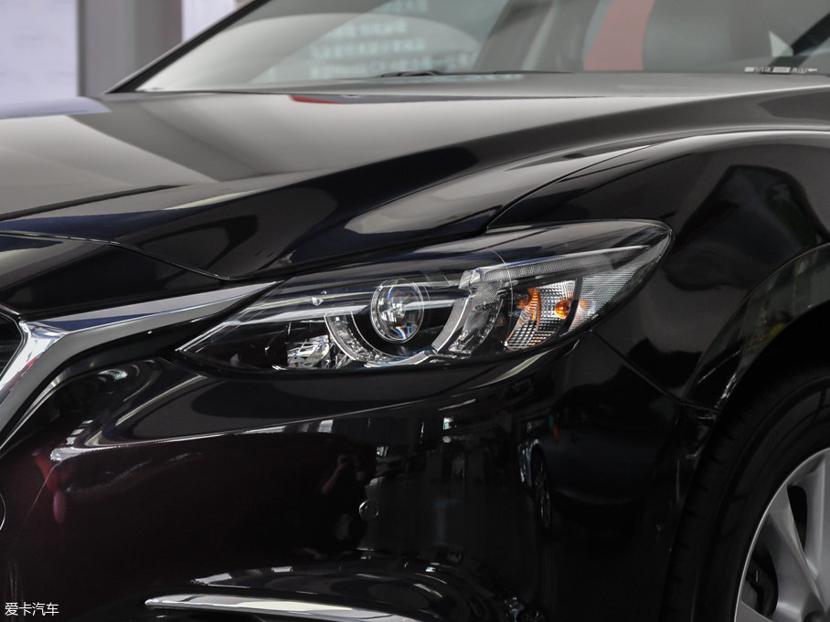 2017���Ɲ 2.0L �{��r�а�