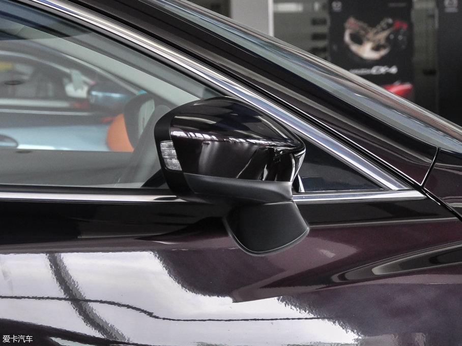 2017���Ɲ 2.0L �{��r�а�