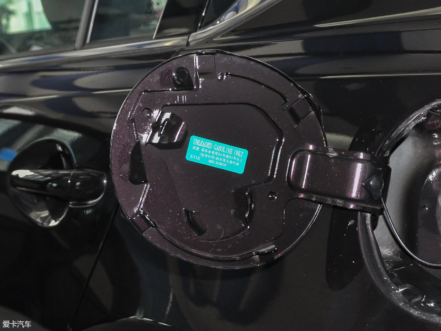 2017���Ɲ 2.0L �{��r�а�