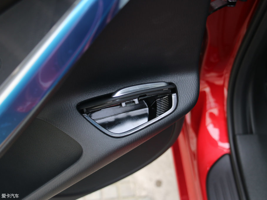 2017Ɲ 2.5L {(ln)