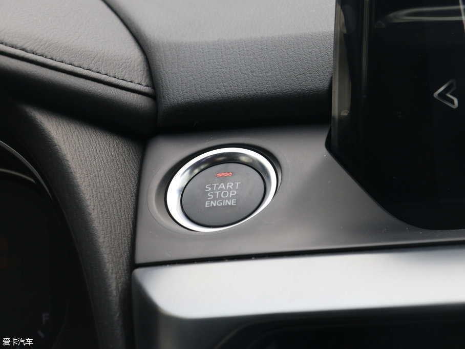 2017Ɲ 2.5L {(ln)