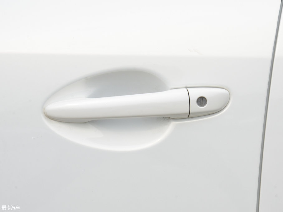 2017���Ɲ 2.5L �{���\�Ӱ�