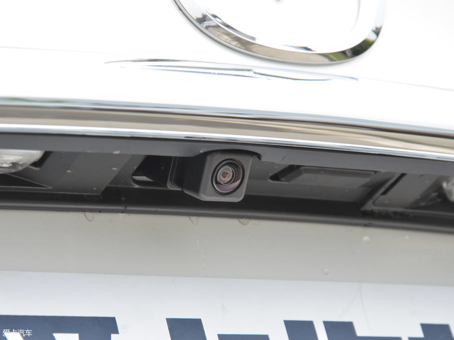 2017���Ɲ 2.5L �{���\�Ӱ�